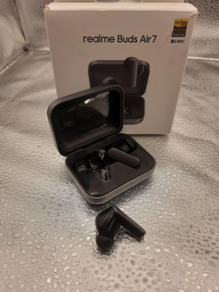 Купить Realme Buds Air 7 в Томск за 2300 руб.