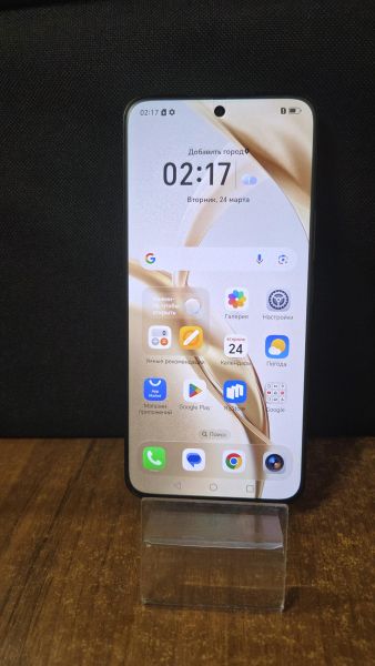 Купить Honor 200 8/256GB (ELI-NX9) Duos в Томск за 15800 руб.