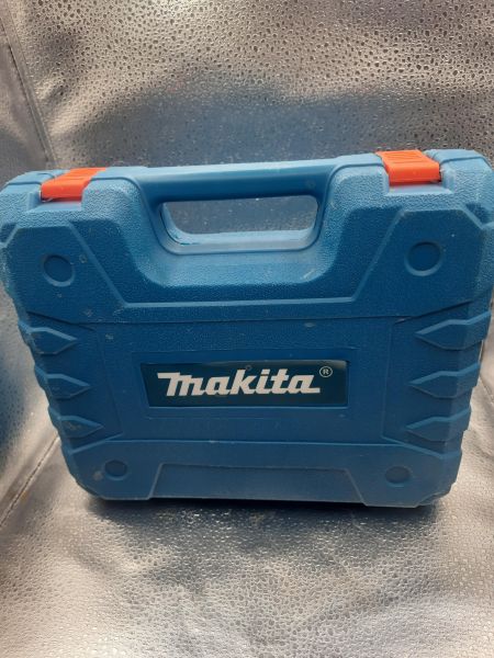 шуруповёрт аккумуляторный Реплика Makita (акк. шуруп. + набор инструментов) с СЗУ в Томск