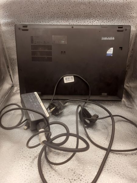 ноутбук Lenovo ThinkPad X1 Carbon (i5-8250U, RAM 8GB, SSD 256GB) в Томск