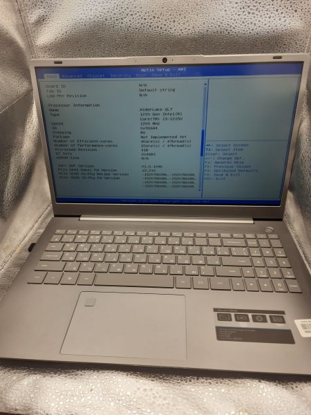 ноутбук DEXP Atlas A15-I3W400 в Томск