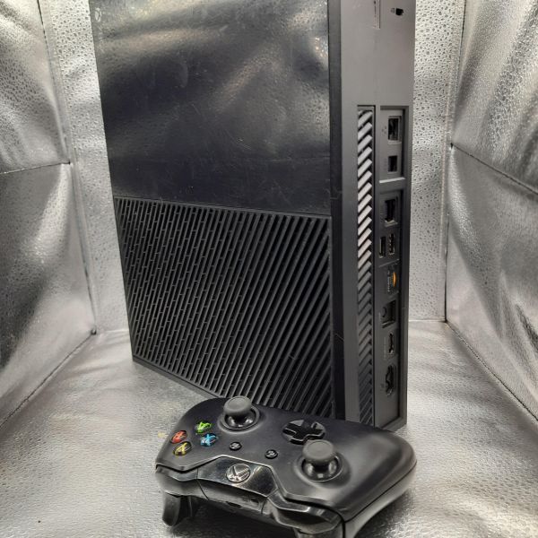 игровая приставка Microsoft Xbox One 500GB (1540) в Томск