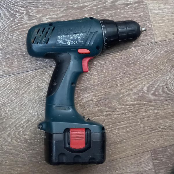 Купить Bosch GSR 14.4-2 Professional с СЗУ в Томск за 1149 руб.