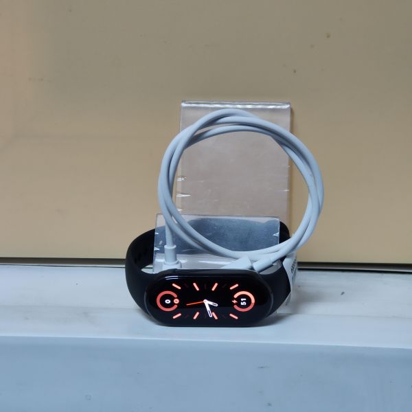 Купить Xiaomi Smart Band 8 (M2239B1) с СЗУ в Томск за 1300 руб.