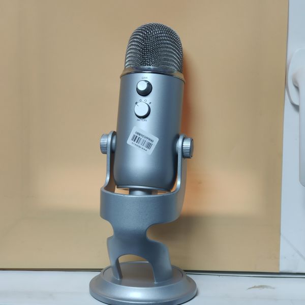 Купить Blue Yeti Silver в Томск за 5249 руб.