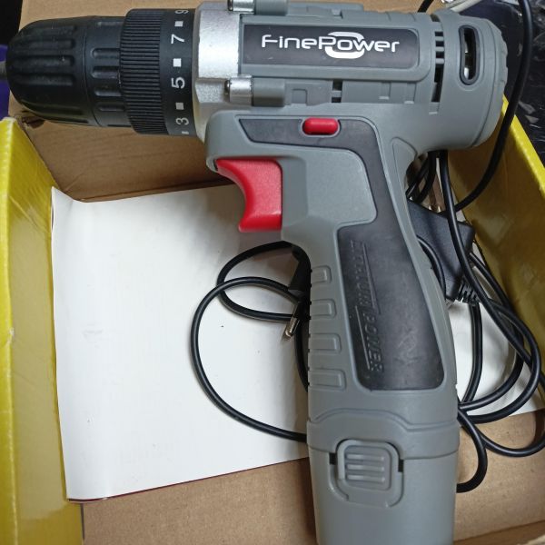 Купить FinePower CDR14 с СЗУ в Томск за 1000 руб.