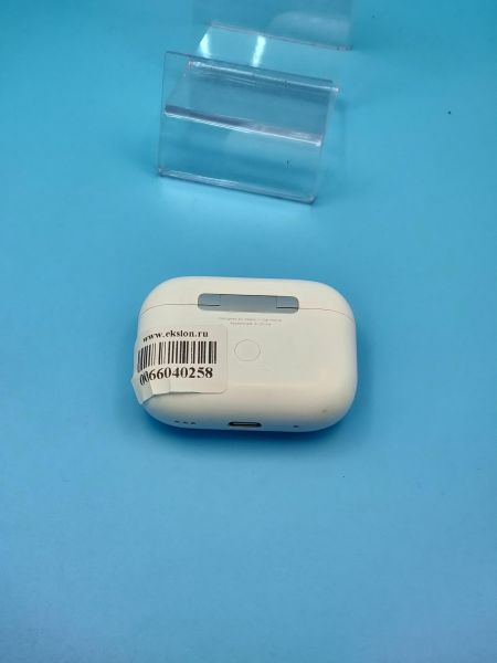 Купить Реплика Apple AirPods Pro 2  (A2931, A2698, A2699, A3047, A3048, A3049) в Томск за 800 руб.