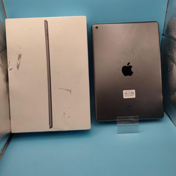 Купить Apple iPad 9 2021 64GB (A2602 MK2K3/MK2L3/MK2L3LL) (без SIM) в Томск за 11250 руб.