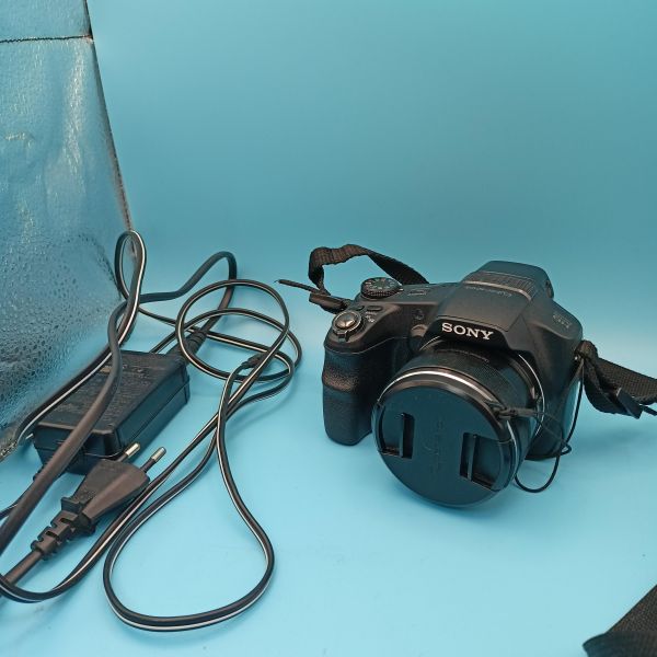 Купить Sony Cyber-shot DSC-HX200 с СЗУ в Томск за 4800 руб.