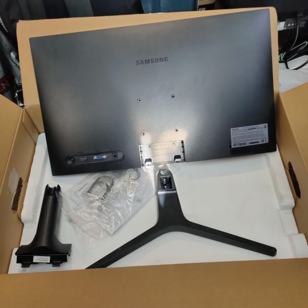 Купить Samsung S24R350FZI в Томск за 6200 руб.
