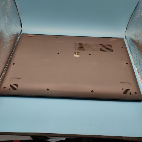 Купить Lenovo без модели (15.6/FHD/ i3-6006U/ 920MX/ DDR4 6GB/SSD 960 GB + SSD 240 GB) в Томск за 19100 руб.