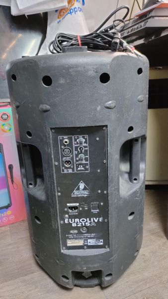 Купить Behringer EUROLIVE B215A в Томск за 12900 руб.
