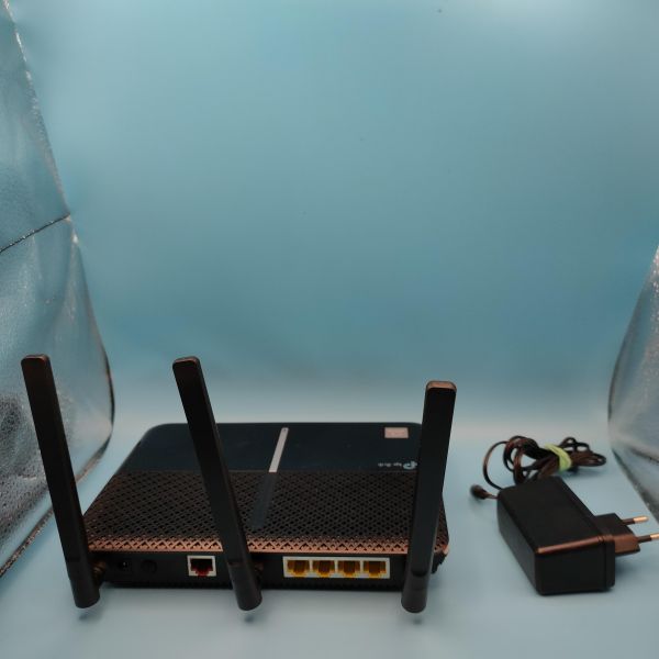 Купить TP-Link EC330-G5u в Томск за 1100 руб.