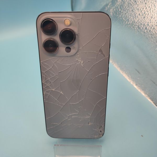 Купить Apple iPhone 13 Pro 256GB в Томск за 23600 руб.