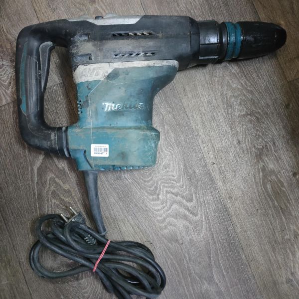 перфоратор сетевой Makita HR4013C в Томск