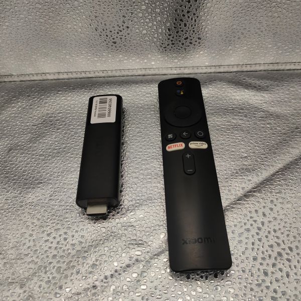 Купить Xiaomi Mi TV Stick 4K (MDZ-27-AA) в Томск за 2300 руб.