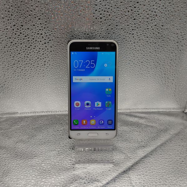 сотовый телефон Samsung Galaxy J3 2016 (J320F) Duos в Томск