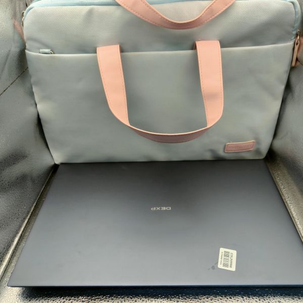 ноутбук DEXP Atlas M15-I5W301 в Томск