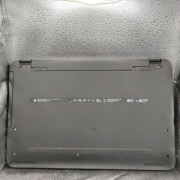 ноутбук HP 15-af108ur P0G59EA (RAM 4 GB, R5 M330) в Томск
