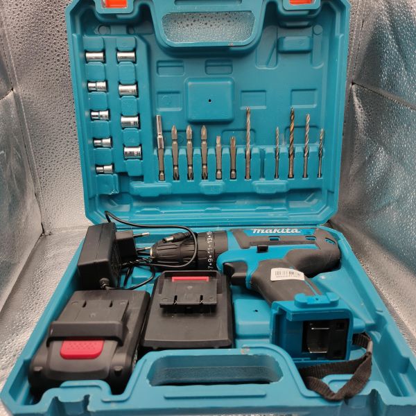 шуруповёрт аккумуляторный Реплика Makita 330DWE с СЗУ в Томск