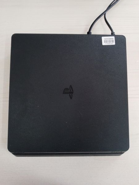Купить Sony PlayStation 4 Slim 500GB (CUH-2008A) в Тулун за 20299 руб.