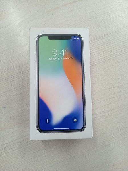 Купить Apple iPhone X 64GB в Тулун за 10599 руб.