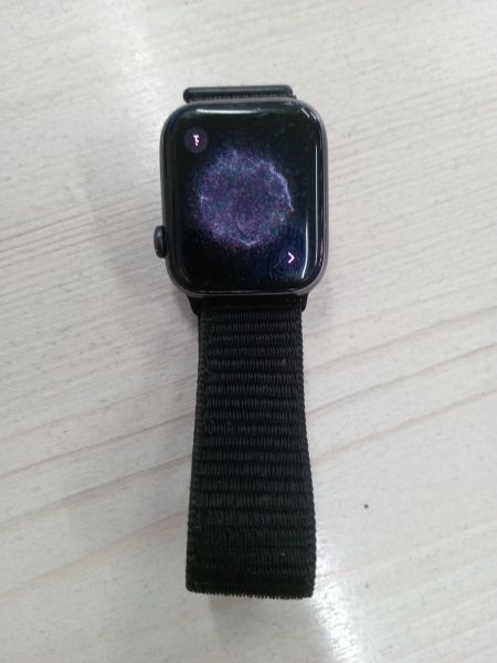 Купить Apple Watch SE 44mm (A2352) с СЗУ в Тулун за 6200 руб.