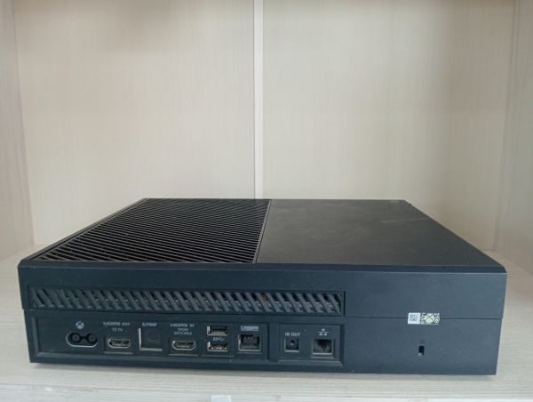 Купить Microsoft Xbox One 1000GB (1540) в Тулун за 10300 руб.