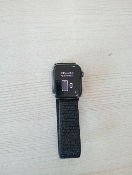 Купить Apple Watch SE 44mm (A2352) с СЗУ в Тулун за 4500 руб.