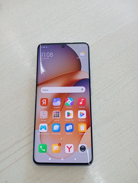 Купить Xiaomi Redmi Note 13 Pro+ 12/512GB (23090RA98G) Duos в Тулун за 25000 руб.