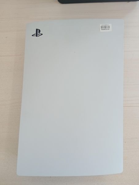 Купить Sony PlayStation 5 825GB (CFI-1118B) в Тулун за 32700 руб.