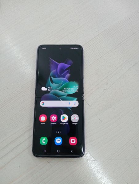 Купить Samsung Galaxy Z Flip 3 5G 8/256GB (F711N) в Тулун за 19300 руб.