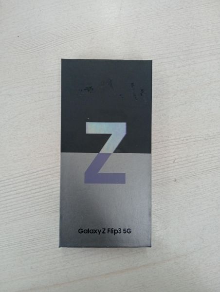 Купить Samsung Galaxy Z Flip 3 5G 8/256GB (F711N) в Тулун за 19300 руб.