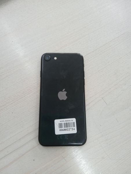 Купить Apple iPhone SE 2nd gen. 2020 128GB в Тулун за 7500 руб.