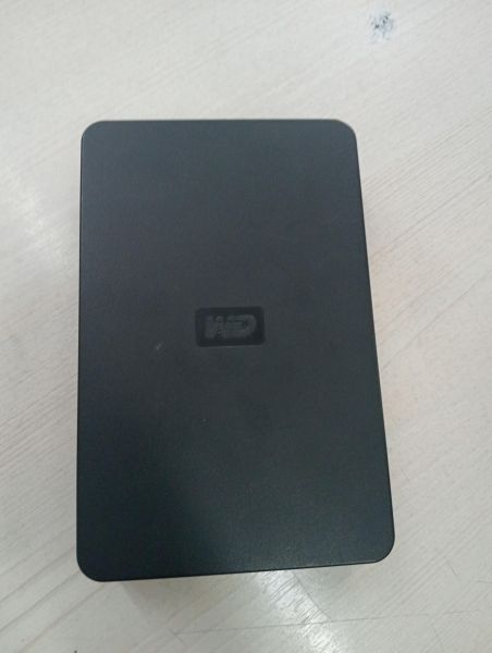 Купить Western Digital WDBAAU0010HBK-01 1TB в Тулун за 1200 руб.
