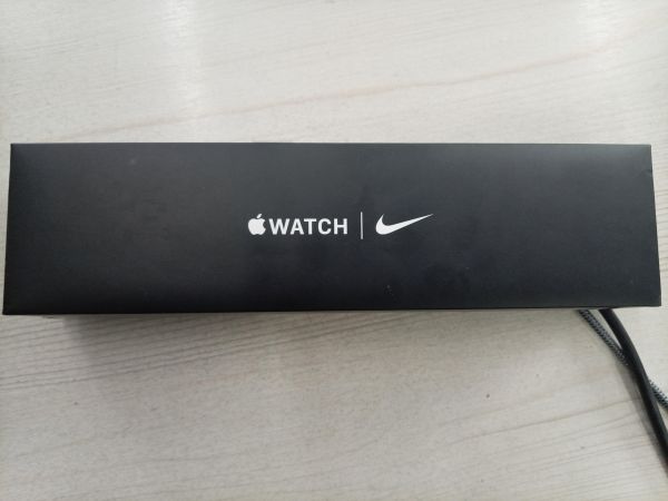 Купить Apple Watch SE 44mm (A2352) с СЗУ в Тулун за 7200 руб.