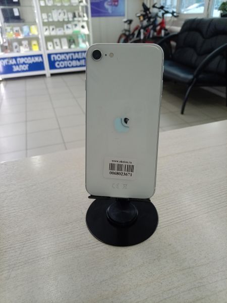 Купить Apple iPhone SE 2nd gen. 2020 64GB в Тулун за 7100 руб.