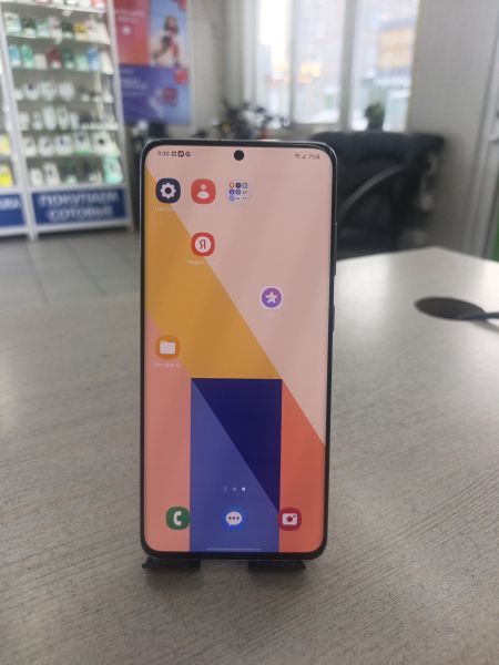 Купить Samsung Galaxy S20 8/128GB (G980F) Duos в Тулун за 15300 руб.