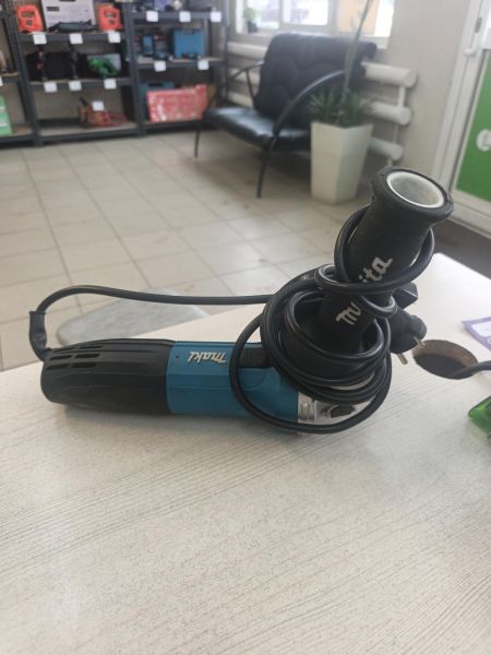 шлифмашина угловая сетевая Реплика Makita GA5030R в Тулун