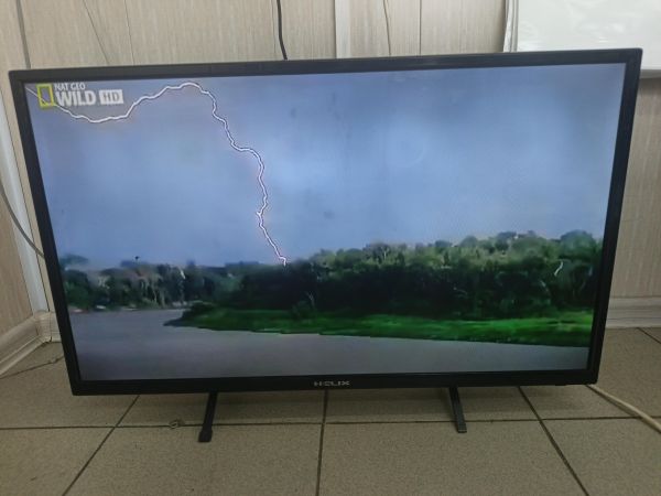 телевизор Helix HTV-324T2 в Тулун