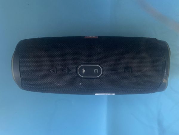 Купить JBL Charge 4 в Усть-Илимск за 4199 руб.