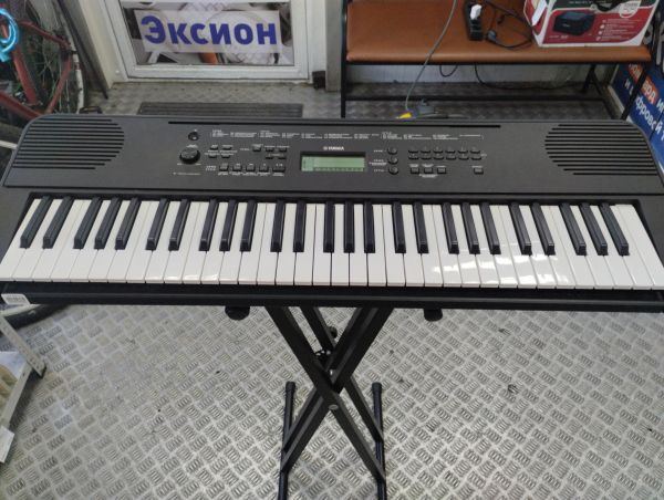 Купить Yamaha PSR-E360B в Усть-Илимск за 13599 руб.