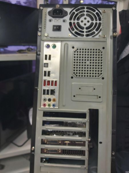 Купить Сборка i3-550, R9 200, 12GB RAM, HDD 320GB в Усть-Илимск за 8200 руб.