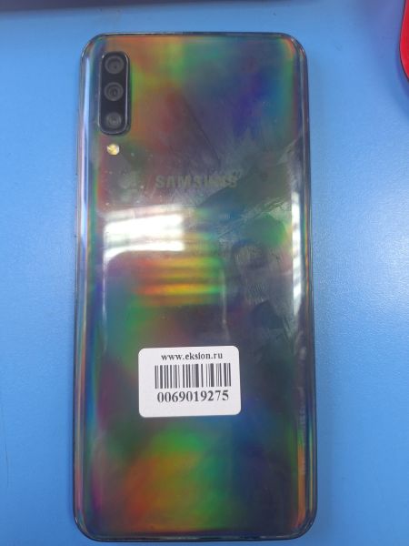 Купить Samsung Galaxy A50 2019 4/64GB (A505FN) Duos в Усть-Илимск за 2550 руб.
