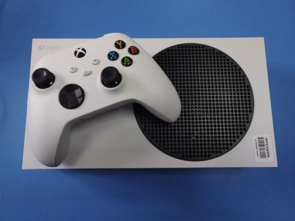 Купить Microsoft Xbox Series S 512GB (1883) в Усть-Илимск за 21200 руб.