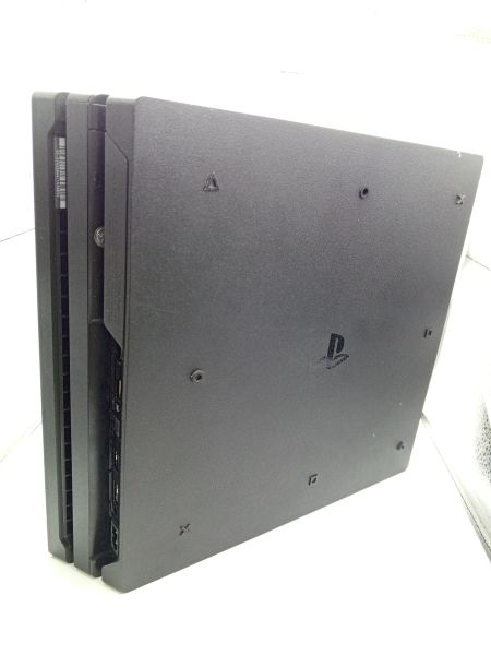 Купить Sony PlayStation 4 Pro 1TB (CUH-7208B) в Усть-Илимск за 17500 руб.