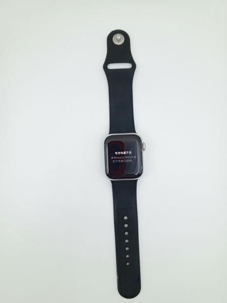 Купить Apple Watch Series 4 40mm (A1977) с СЗУ в Усть-Илимск за 4200 руб.