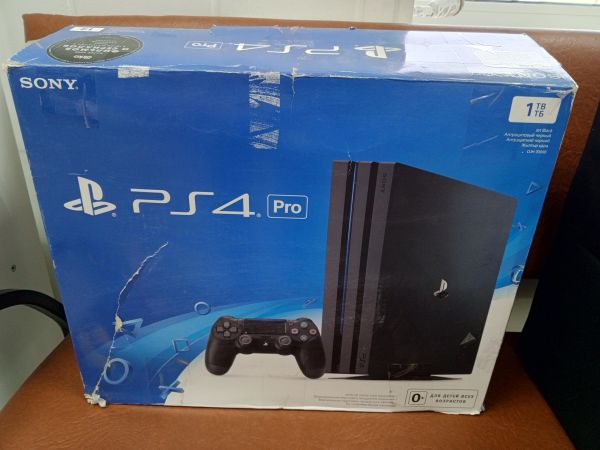Купить Sony PlayStation 4 Pro 1TB (CUH-7008B) в Усть-Илимск за 18900 руб.