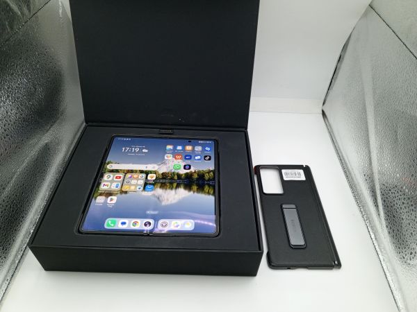 Купить Honor Magic V2 16/512GB (VER-N49) Duos в Усть-Илимск за 71800 руб.