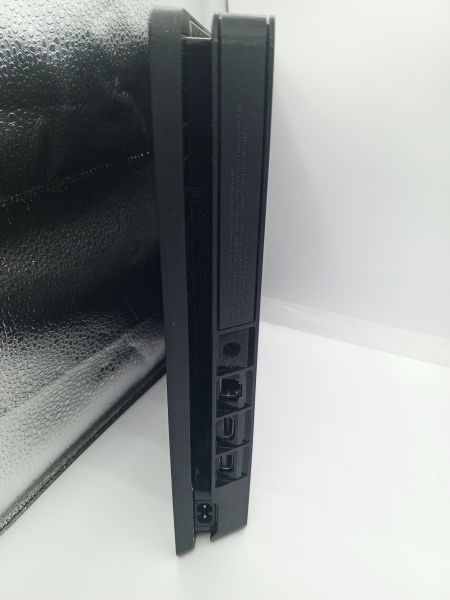 Купить Sony PlayStation 4 Slim 1TB (CUH-2108B) в Усть-Илимск за 15300 руб.